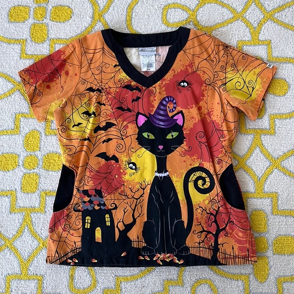 Uniform Advantage Tops - Halloween Scrub Top. Sz M